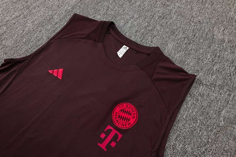 D1137 2425 Bayern training suit vest deep red S-XXL — foto 3