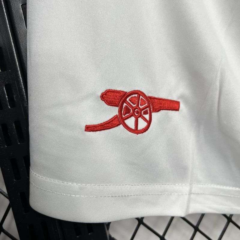 2425 Arsenal shorts home S-XXL — foto 4