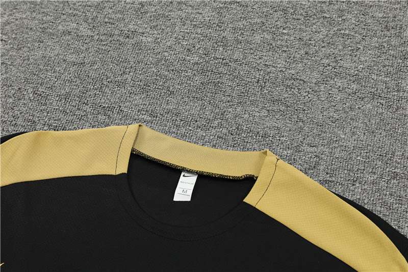 2425 PSG training suit black golden S-XXL — foto 3