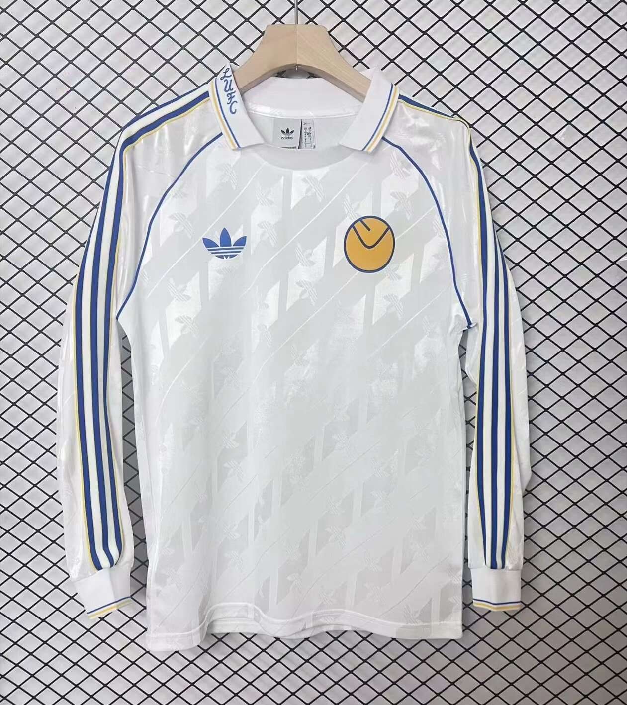 2425 Leeds united retro long sleeve S-XXL — foto 1