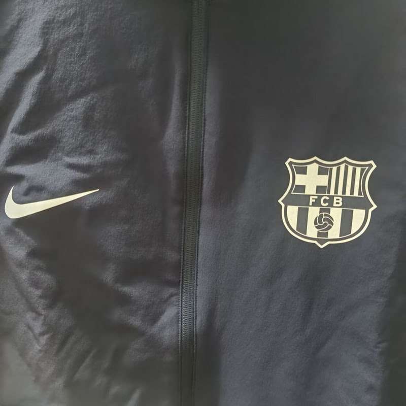 2425 Windbreaker Barcelona newSize S-XXL — foto 5