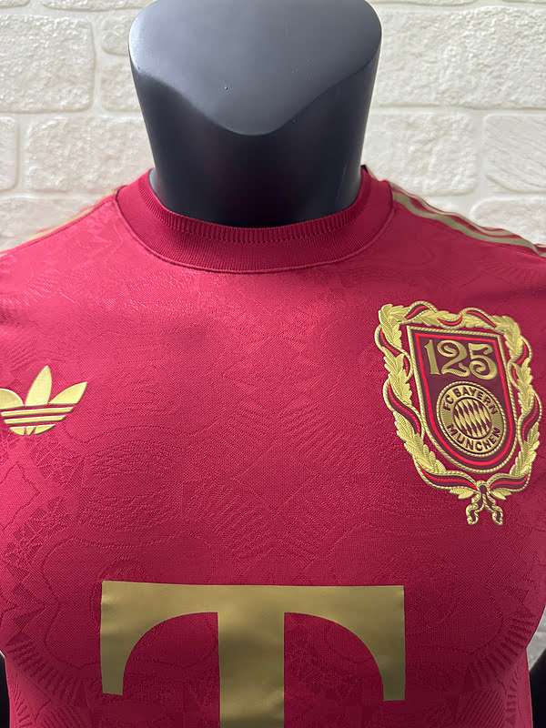 2526 Bayern 125 Years RED player version S-XXL1 — foto 4