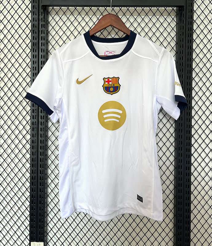 2526 Barcelona White S-4XL — foto 1