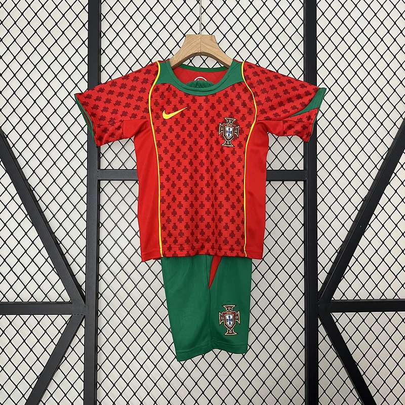Retro kids Portugal 2004 Home size︰ 16-28 — foto 1