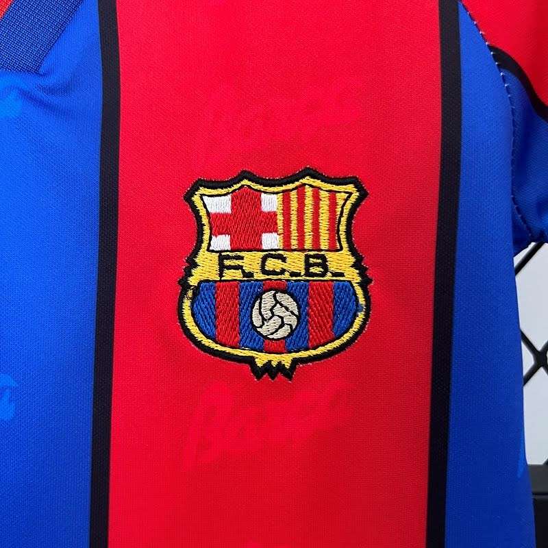 kids Barcelona retro 95∕97 home size︰ 16-28 — foto 4