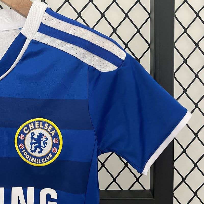 Retro kids Chelsea 2012 Champions League home game size︰ 16-28 — foto 4