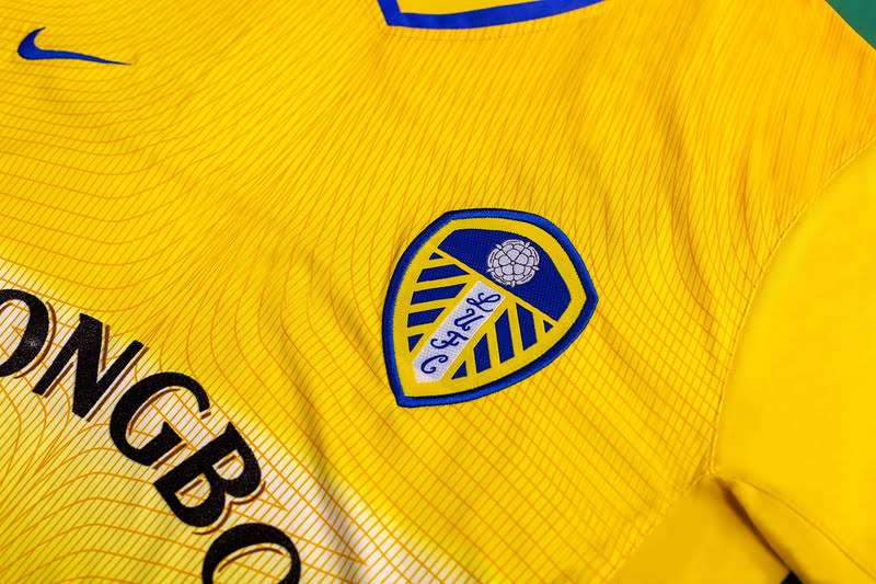 02/03 Retro Leeds united third away S-XXL — foto 4