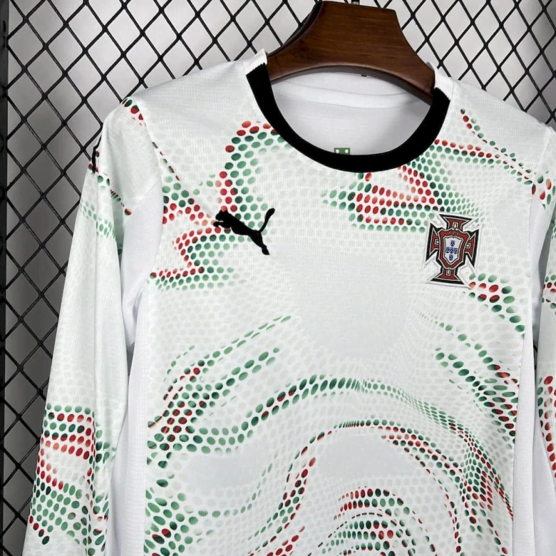 25/26 kids Portugal away long sleeve size 16-28 — foto 3