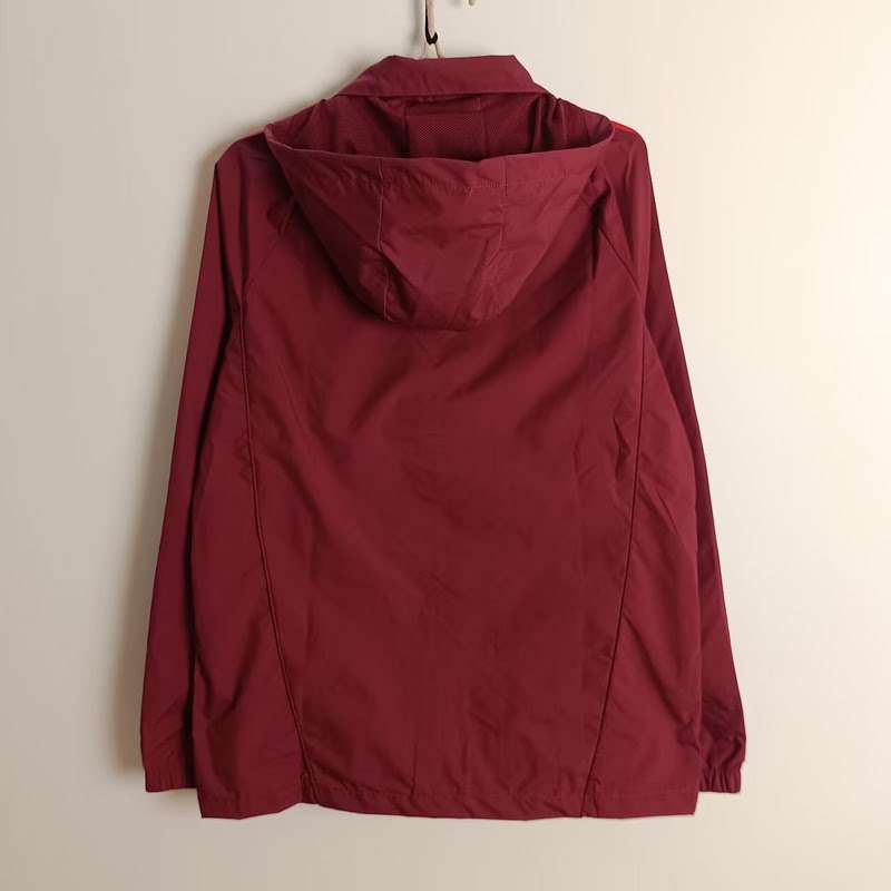 2526 Bayern red new windbreaker S-XXL — foto 2