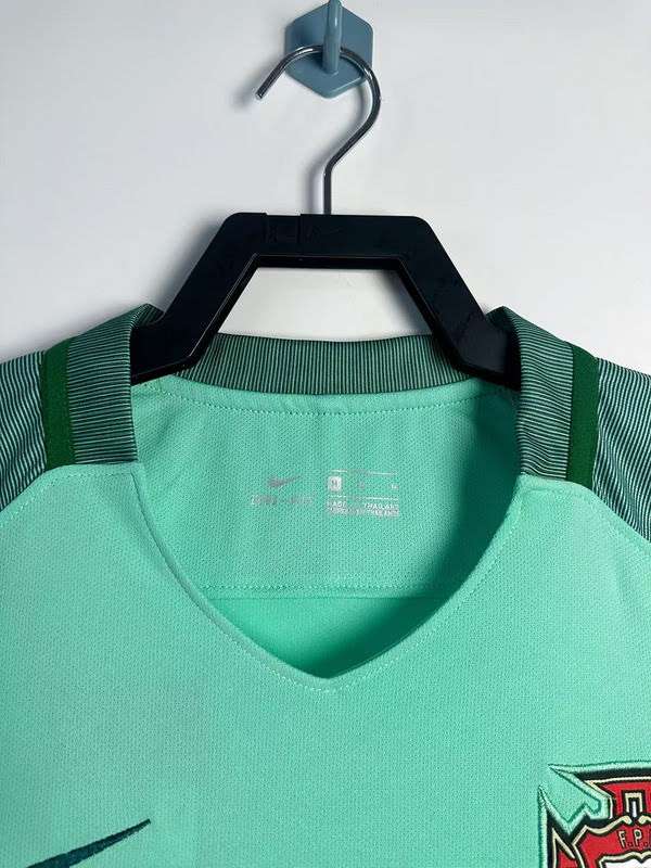 2016 Retro Portugal away S-XXL — foto 4