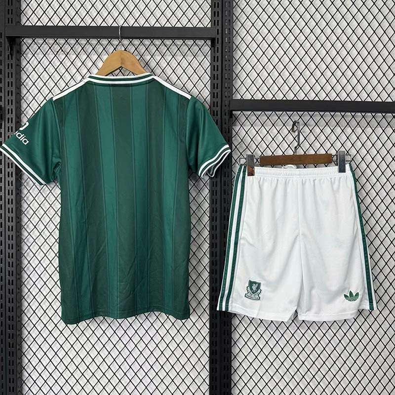 2526 kids Liverpool Third Away 16-28 — foto 2