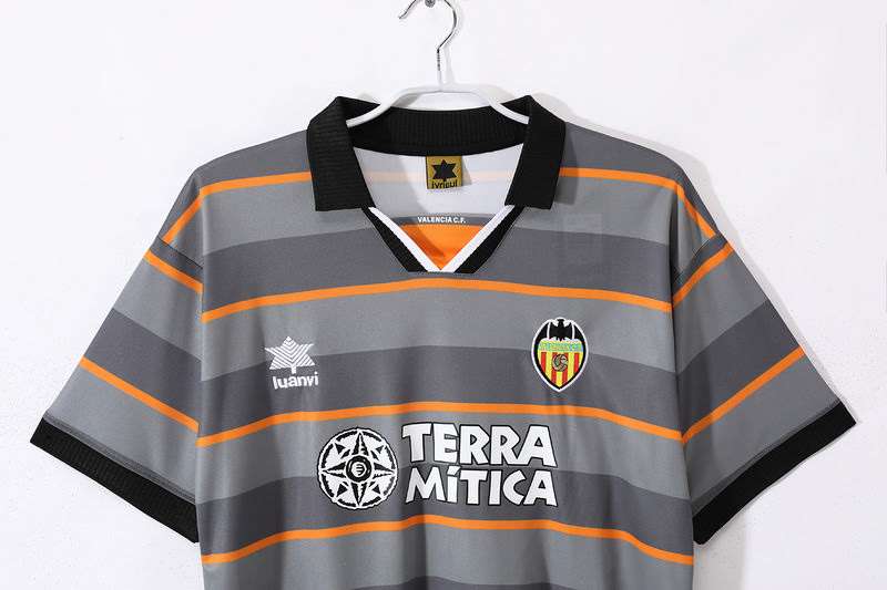 9900 Retro Valencia home S-2XL — foto 3
