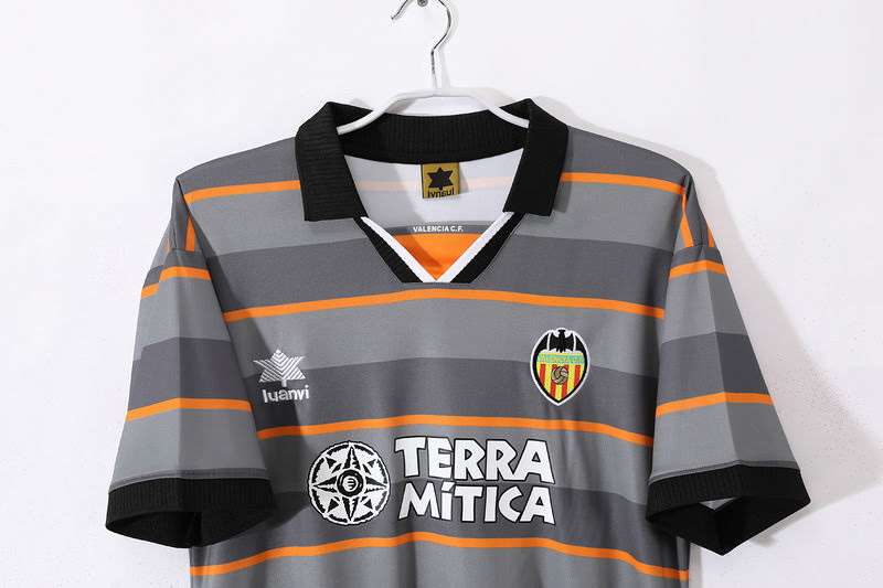 9900 Retro Valencia home S-2XL — foto 5