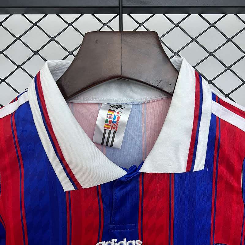 kids Bayern Munich 95∕97 Home size︰ 16-28 — foto 3