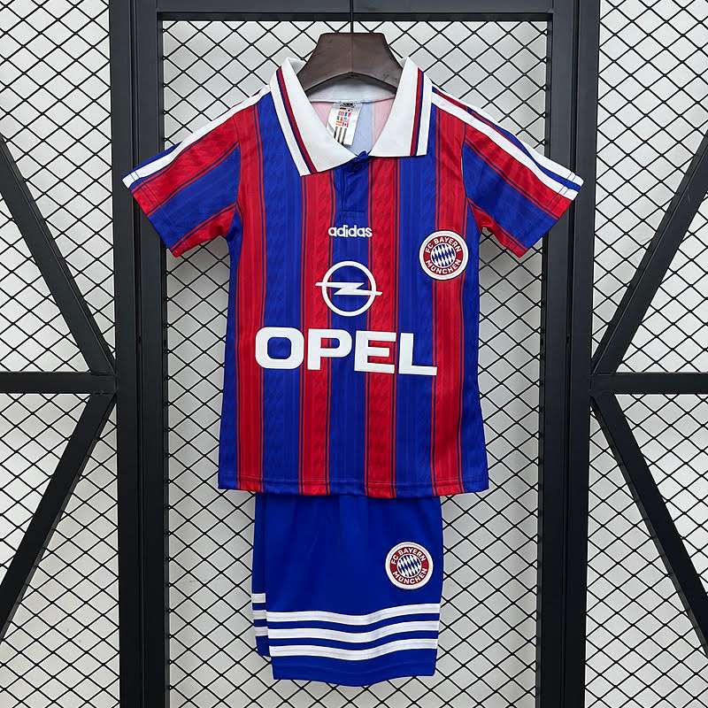 kids Bayern Munich 95∕97 Home size︰ 16-28 — foto 1