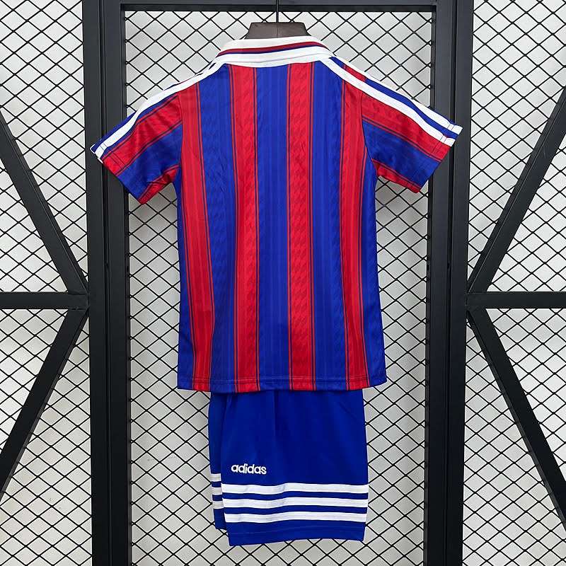 kids Bayern Munich 95∕97 Home size︰ 16-28 — foto 2