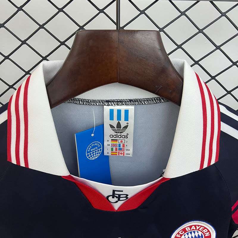 kids Bayern Munich 97∕99 Home size︰ 16-2 — foto 3
