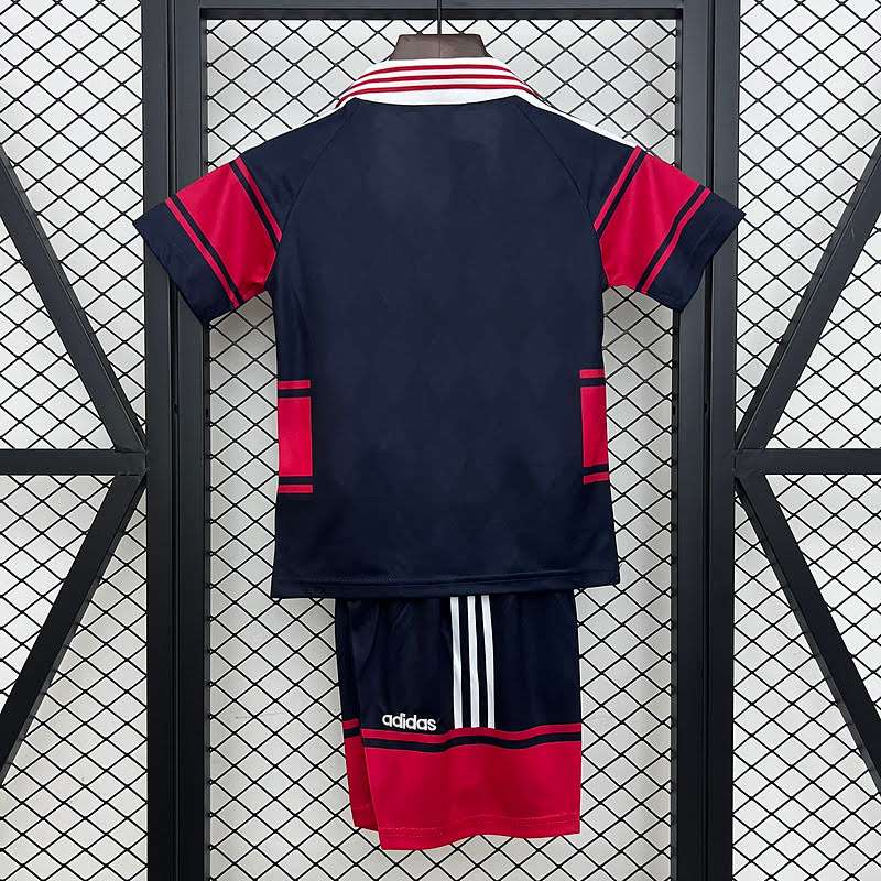 kids Bayern Munich 97∕99 Home size︰ 16-2 — foto 2