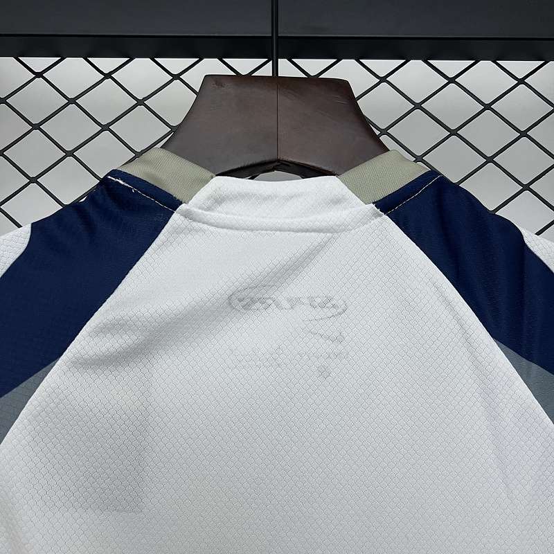 2526 Tottenham Hotspur Home Kids Kit 16-28 — foto 4