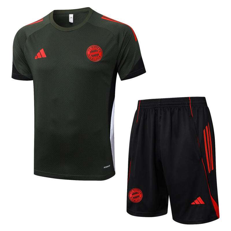 D25105# 2526 Bayern dark green short-sleeved suit S-2XL — foto 1