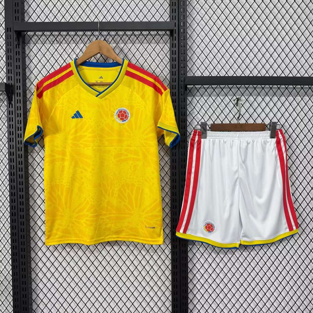 2627 kids Colombia home White shorts16-28 — foto 1