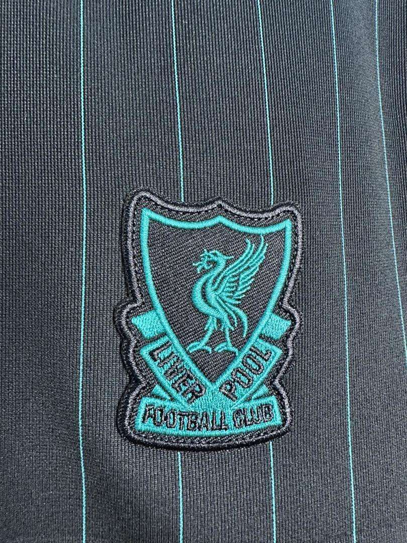 2025-26 Liverpool Black (T-shirt) (B17B) — foto 5