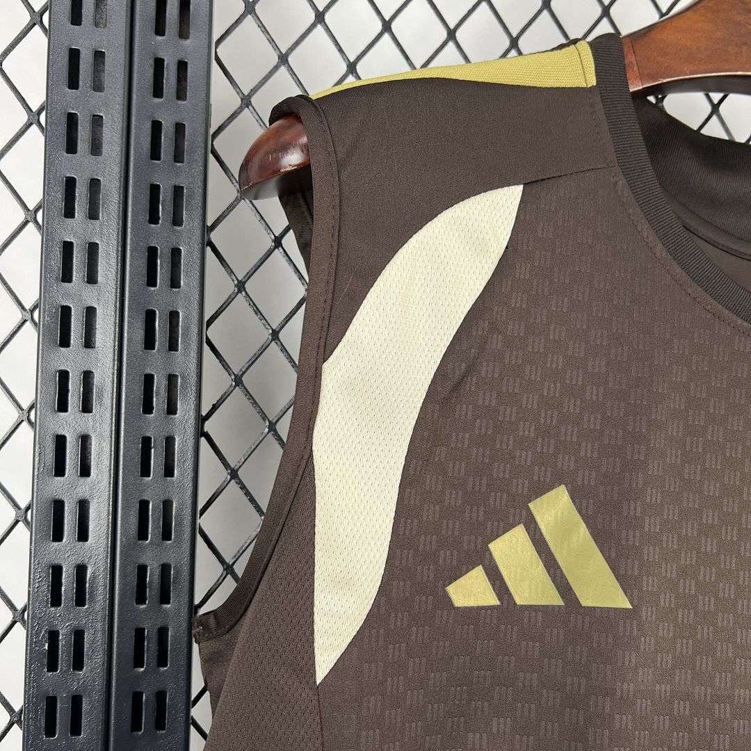 26-27 Flamengo training uniform dark brown vest S-4XL — foto 3