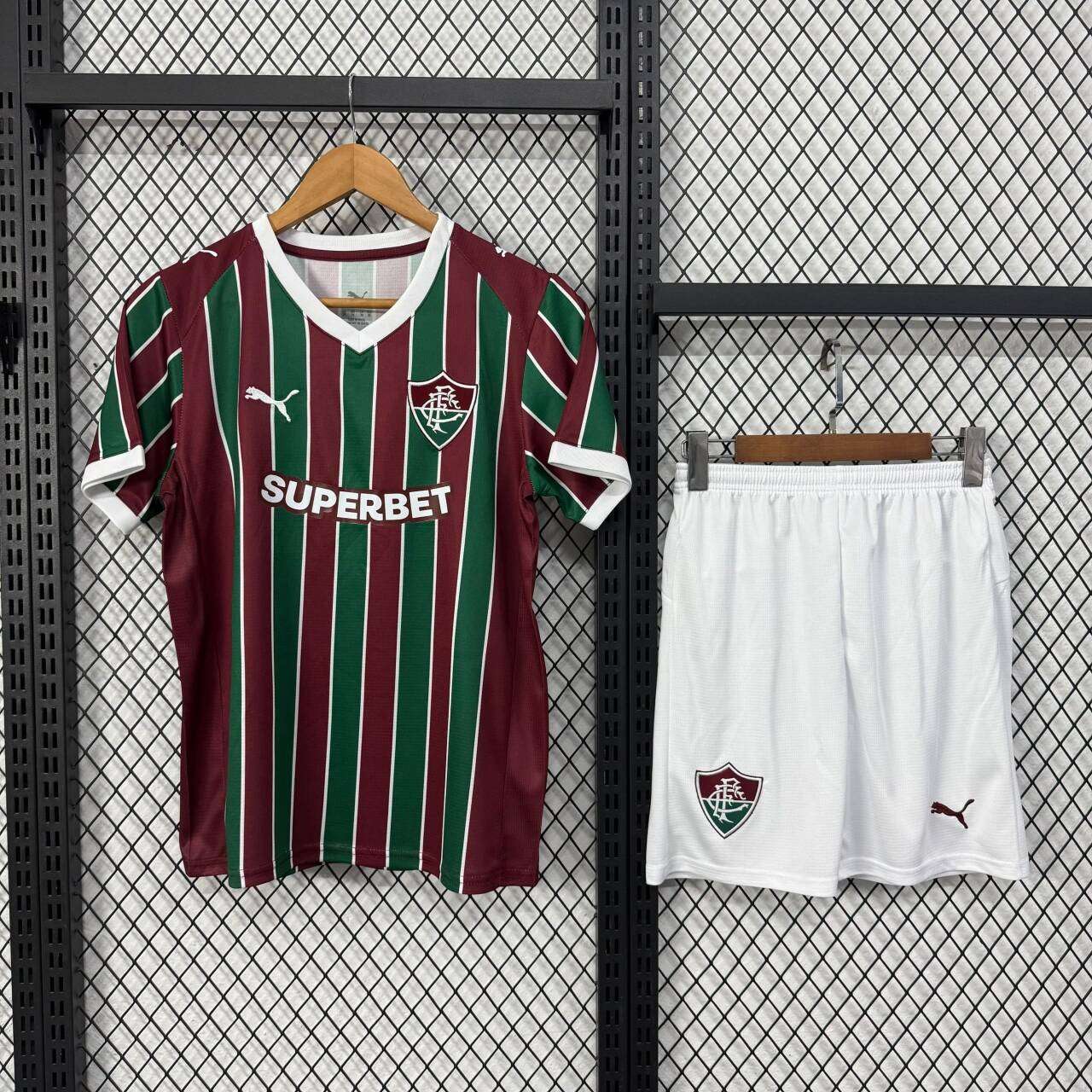 2627 kids Fluminense home game 16-18 — foto 1