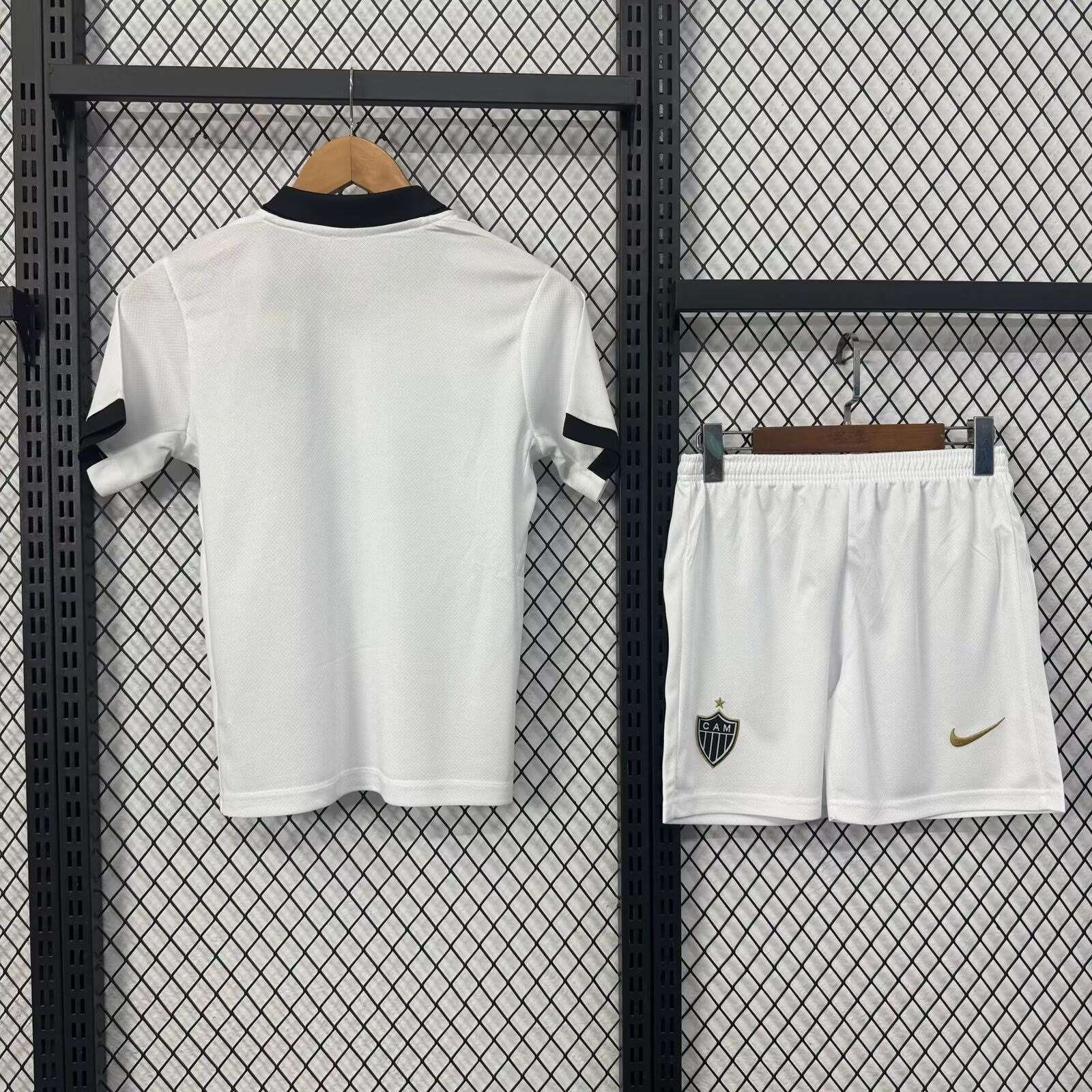 2627 kids Atletico Mineiro away 16-28 — foto 2
