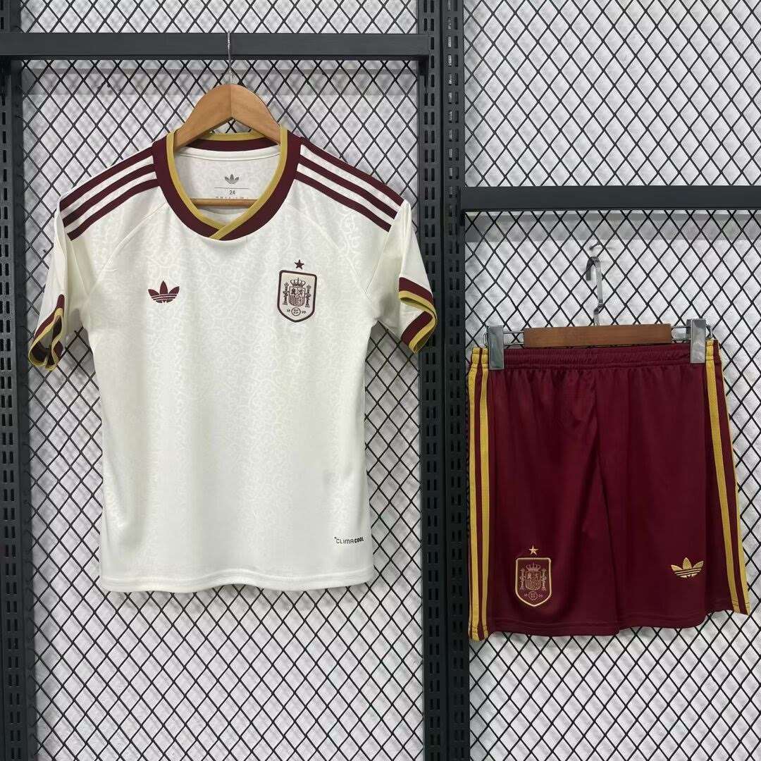 2627 Kids Spain away game 16-28 — foto 1