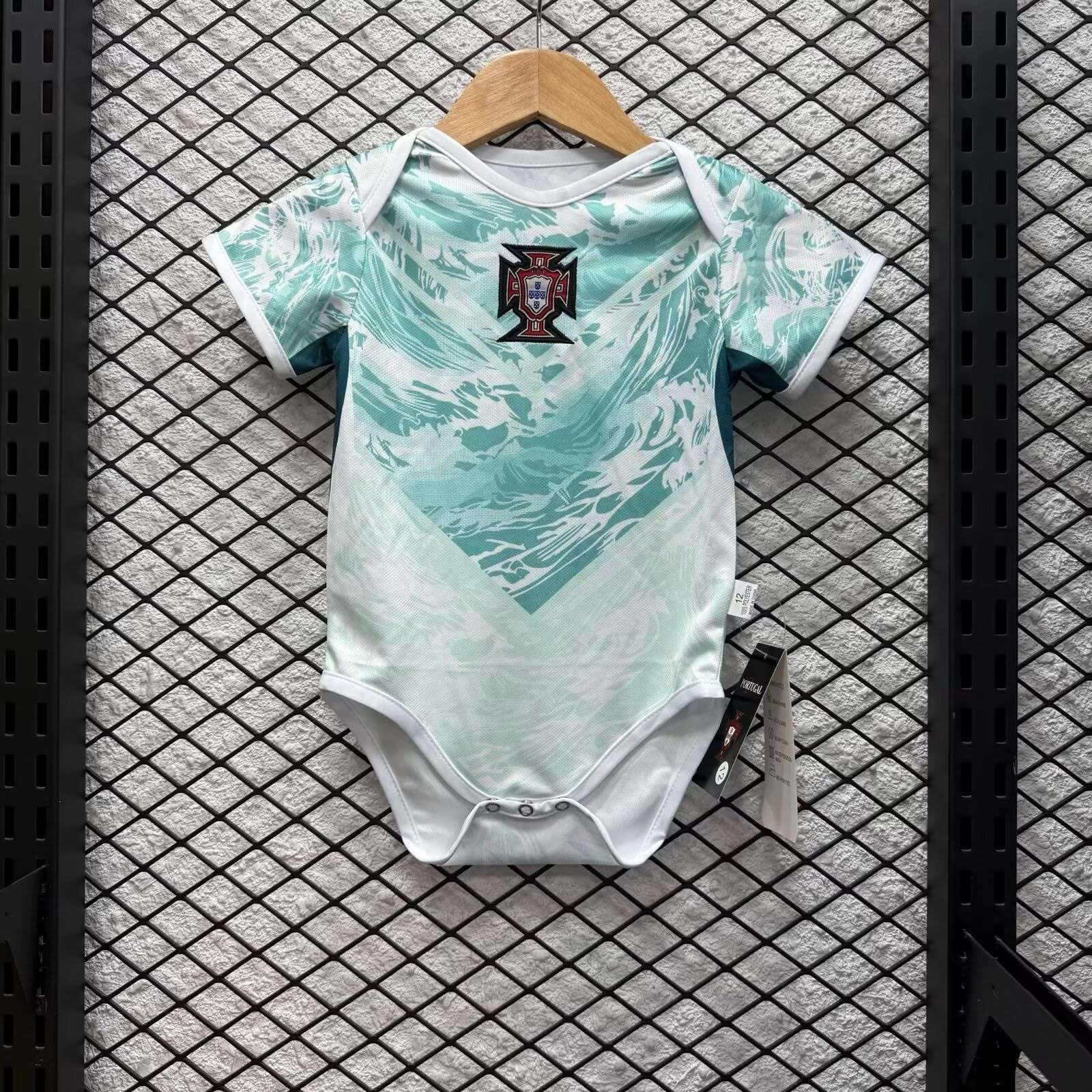 2627 Portugal away baby jersey — foto 1