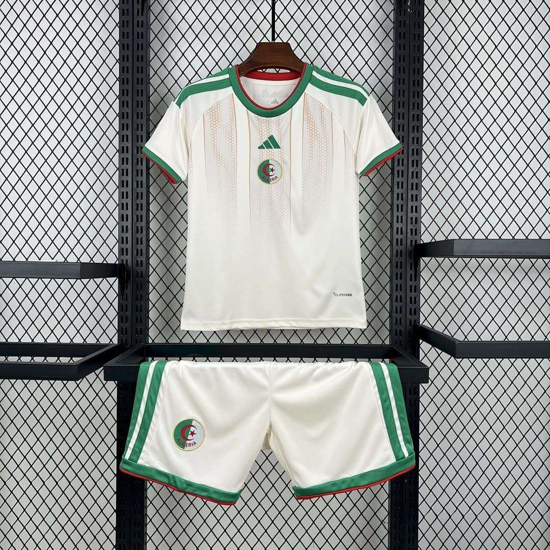 2627 Kids Algeria Home Jersey, sizes 16-28 — foto 1