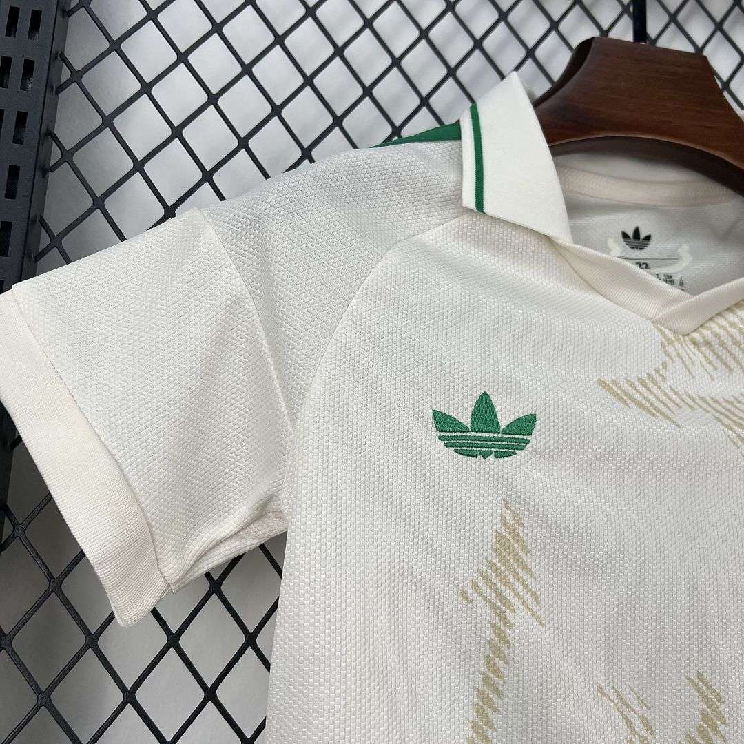 2627 Wales away kit kids 16-28 — foto 2