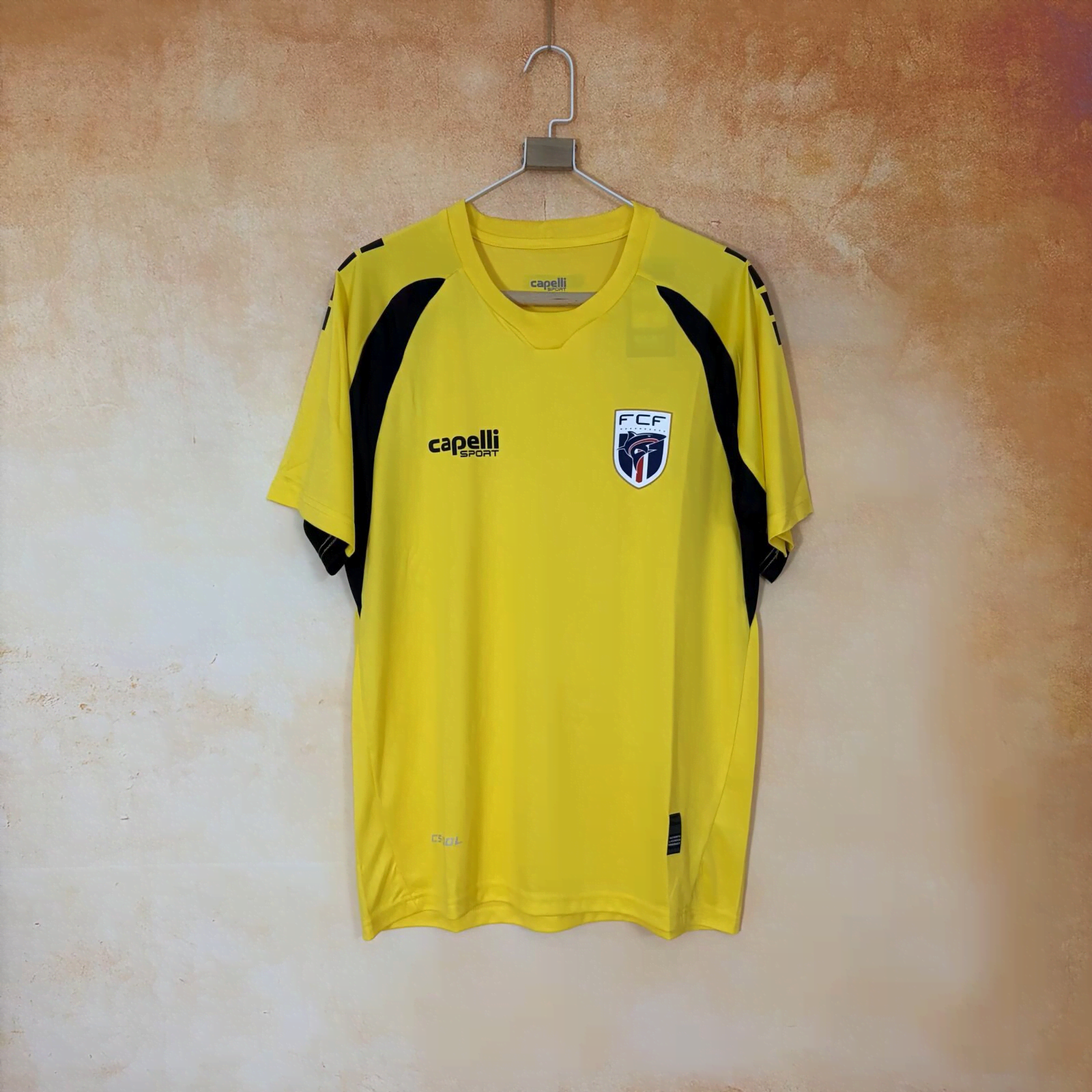 2627 Cape Verde Goalkeeper Yellow Jersey S-4XL — foto 1