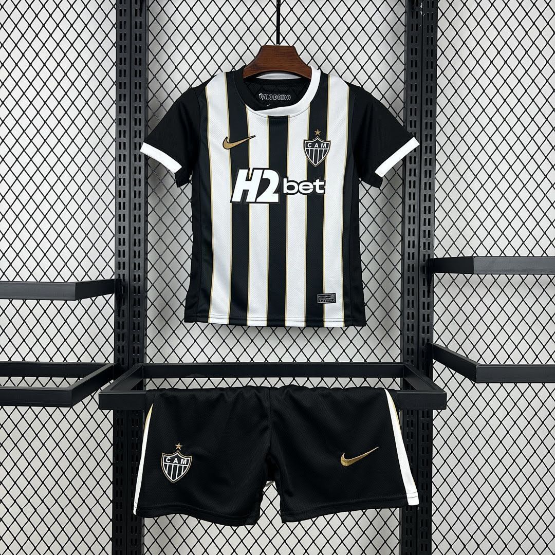 2627 kids Atletico Mineiro home game 16-28