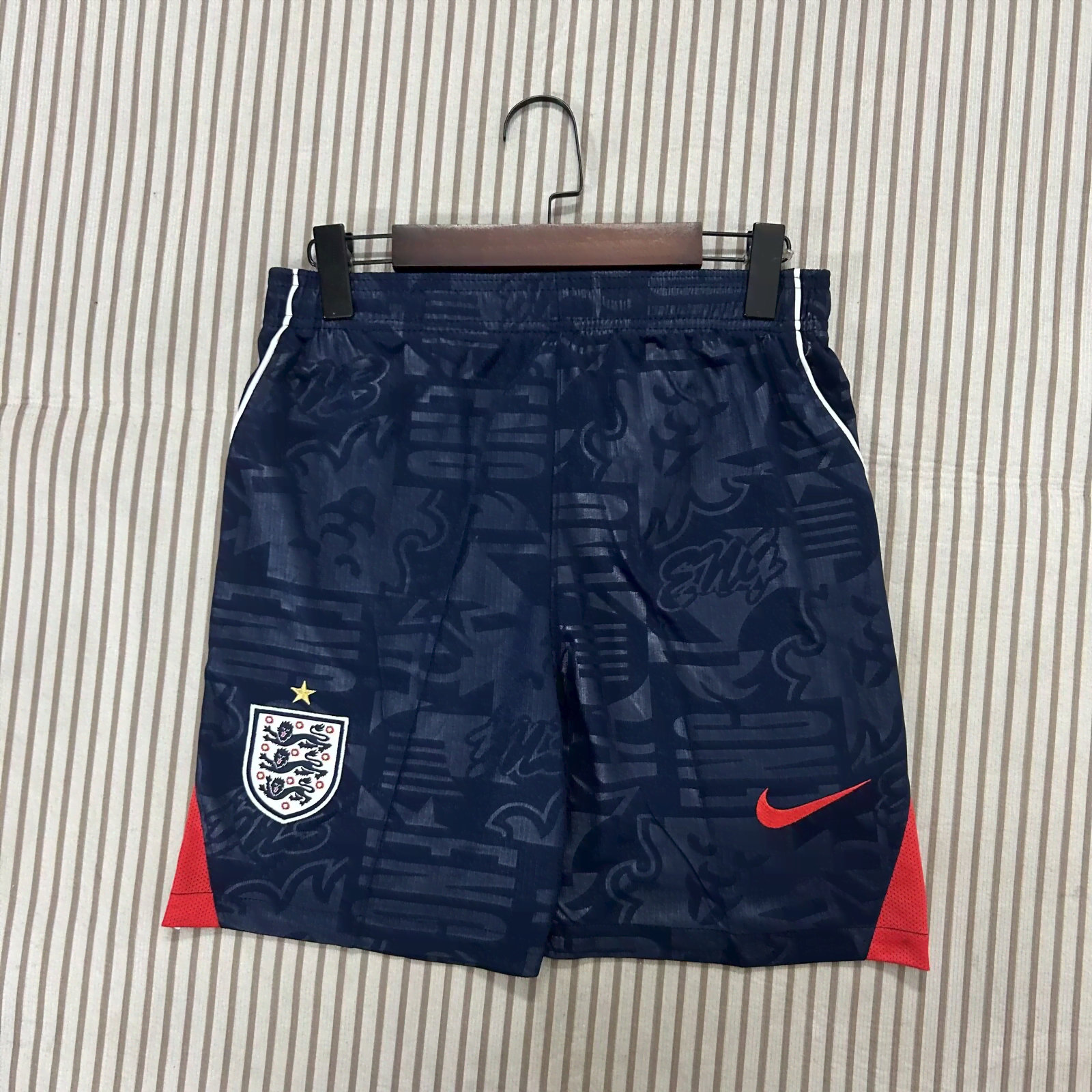 2627 England away shorts S-2XL