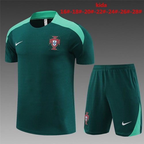2425 Portugal kids size green 16-28 shorts with pockets