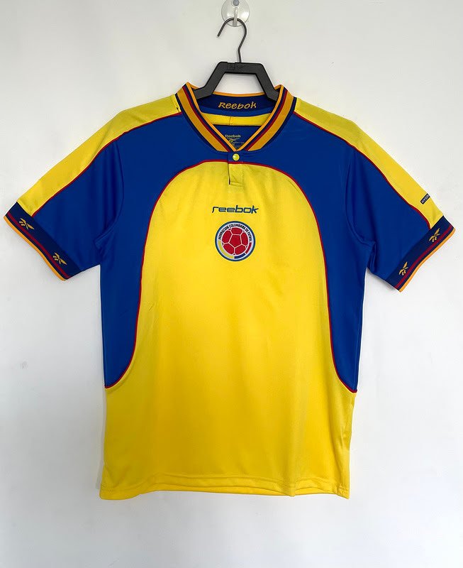Colombia 2001 Home Retro Soccer Jersey