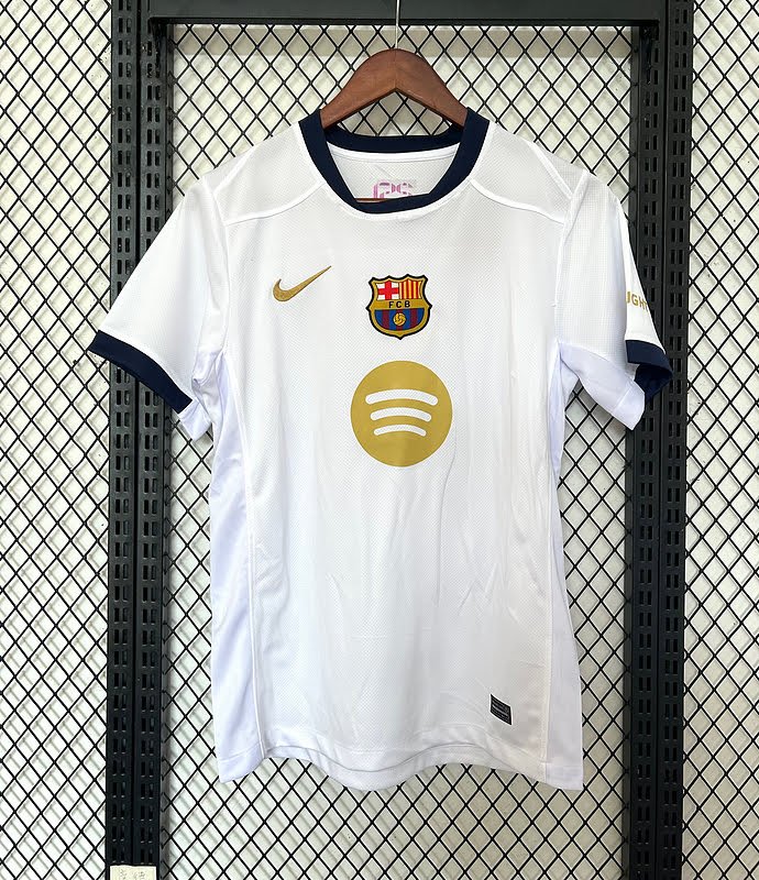 2526 Barcelona White S-4XL
