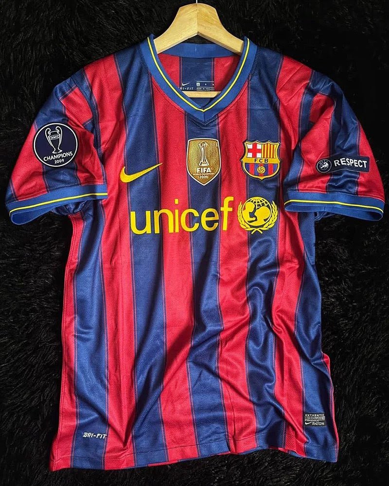 09/10 Retro Barcelona home with 3 patches S-XXL