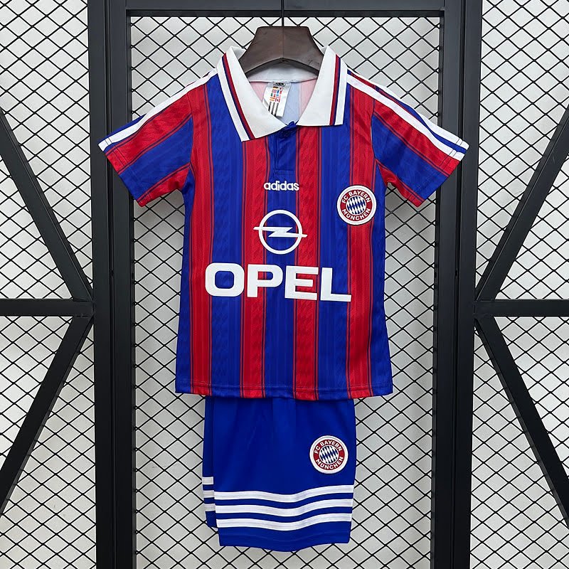 kids Bayern Munich 95∕97 Home size︰ 16-28