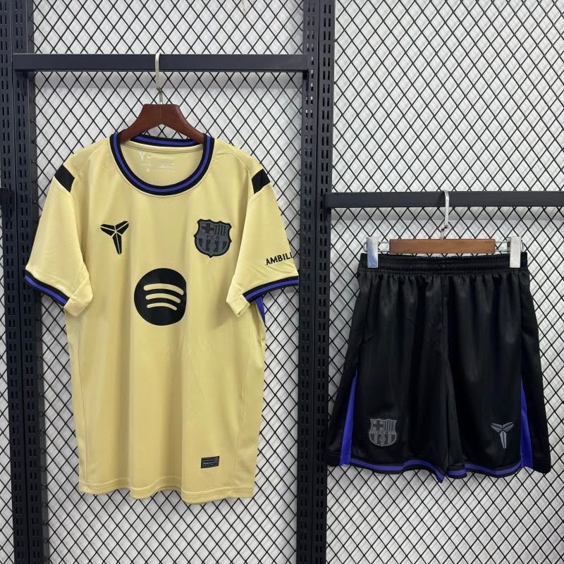 25∕26 kids Barcelona away size︰ 16-28