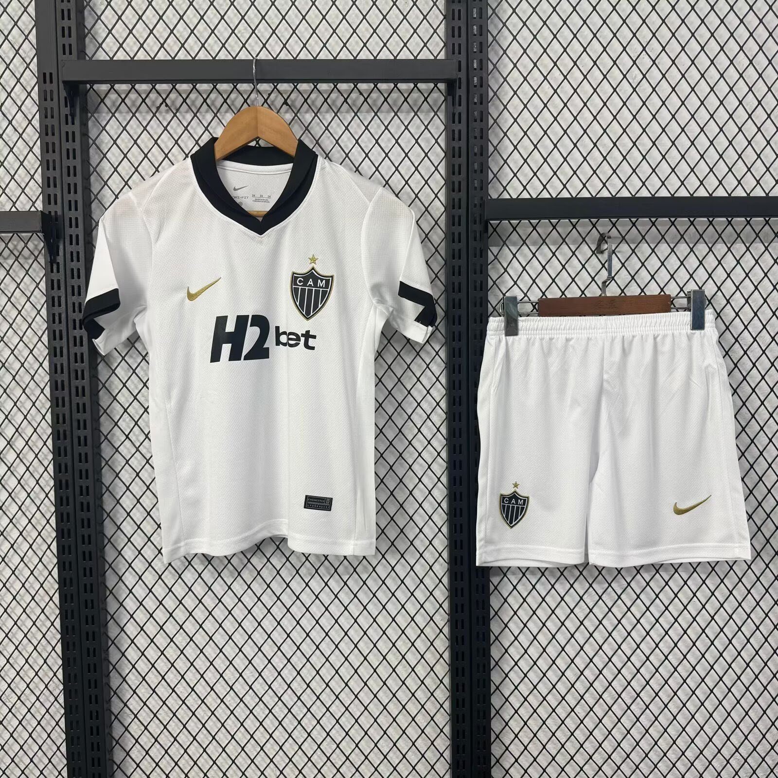 2627 kids Atletico Mineiro away 16-28