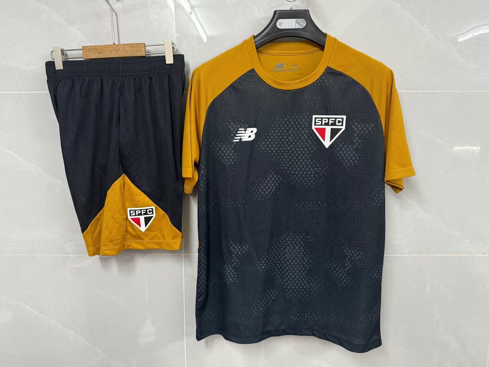 26-27 São Paulo black training kit: S-4XL