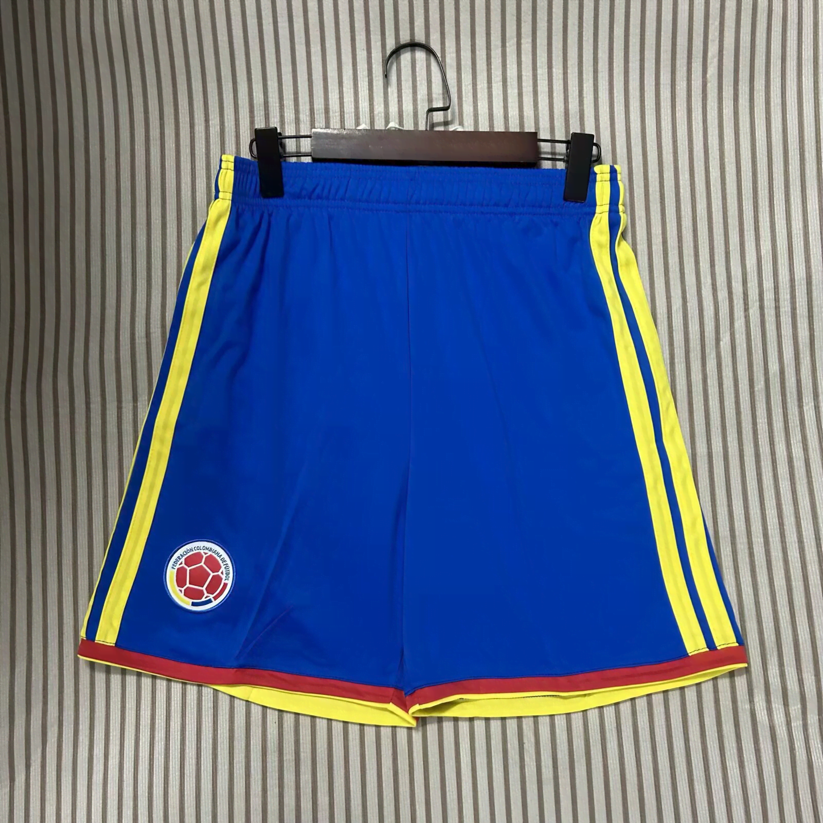 2627 Colombia home shorts, S-2XL
